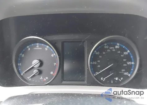 2018 Toyota Rav4 Xle from USA, damaged, VIN JTMRFREV3JD234786